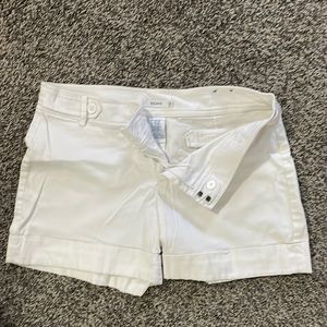 Ricki’s size 10 white shorts. VGUC.